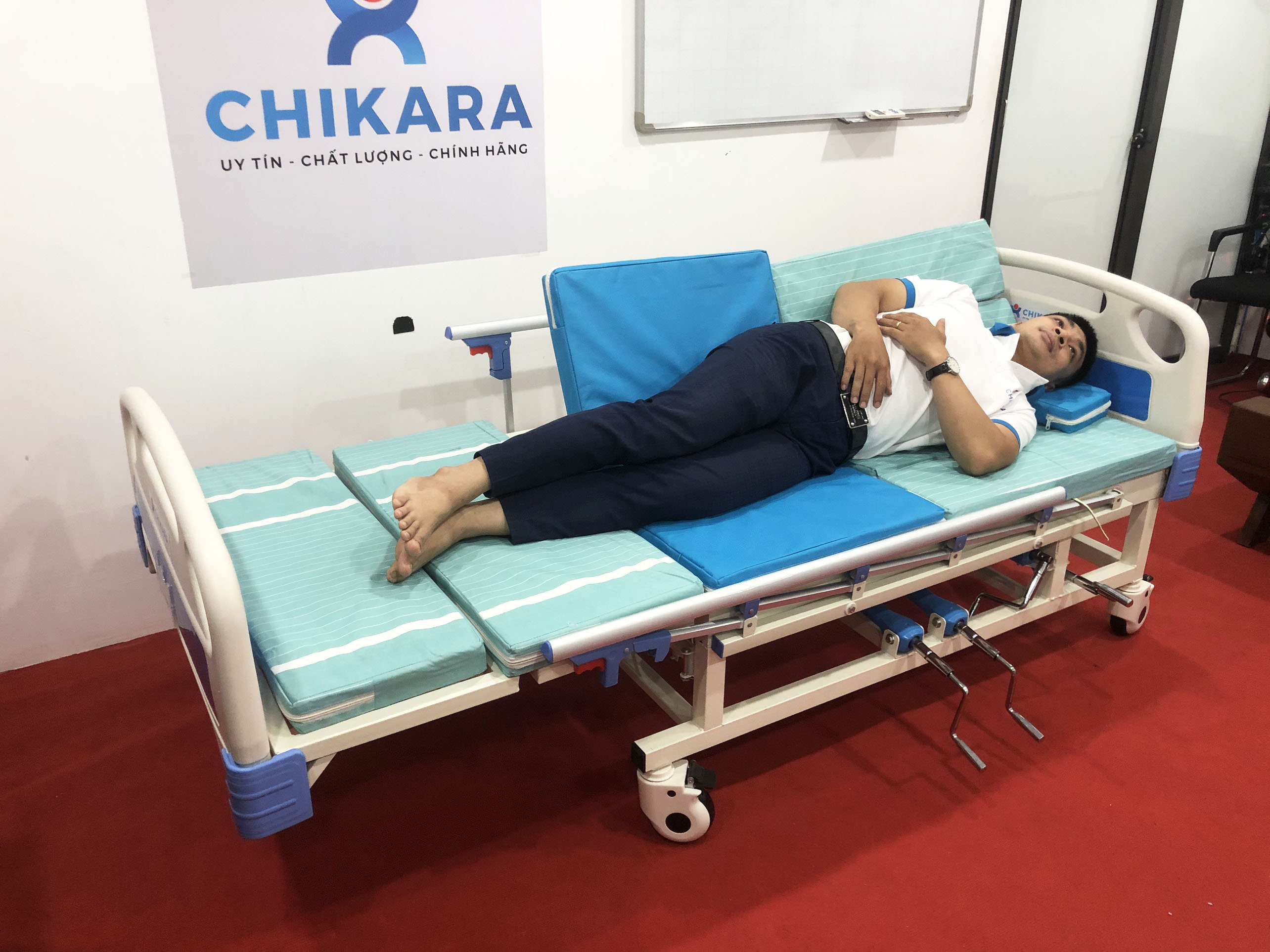 Giường y tế 4 tay quay đa chức năng Chikara (A02-II)