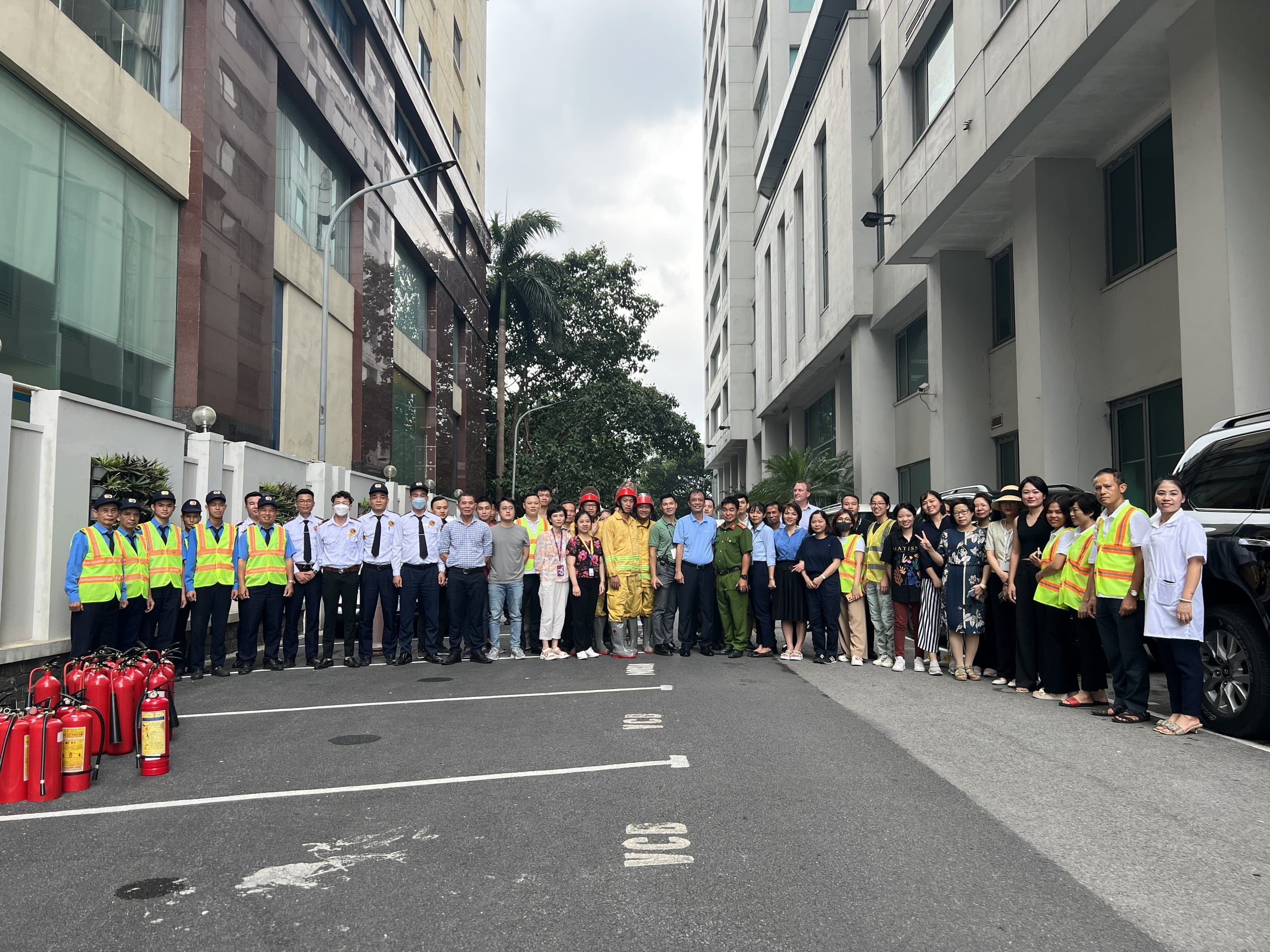DIỄN TẬP PHƯƠNG ÁN CHỮA CHÁY VÀ CỨU NẠN CỨU HỘ NĂM 2023