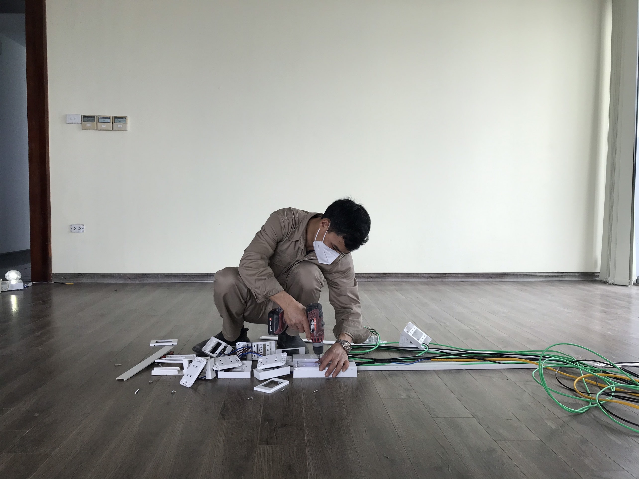 Thi công hoàn trả mặt bằng