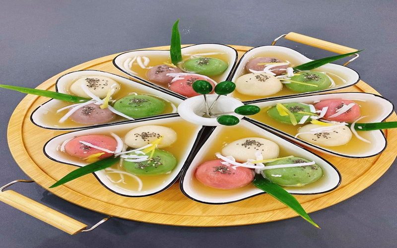 Bánh trôi với đa dạng màu sắc khác nhau