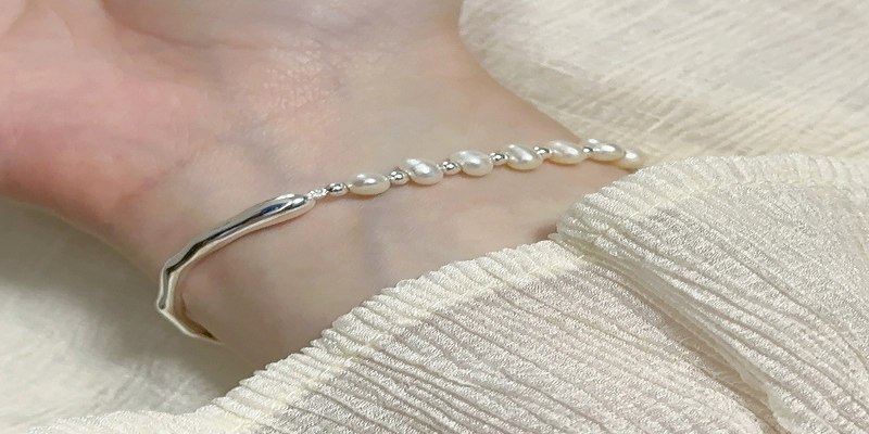 Hãy bảo quản trang sức S990 bền đẹp