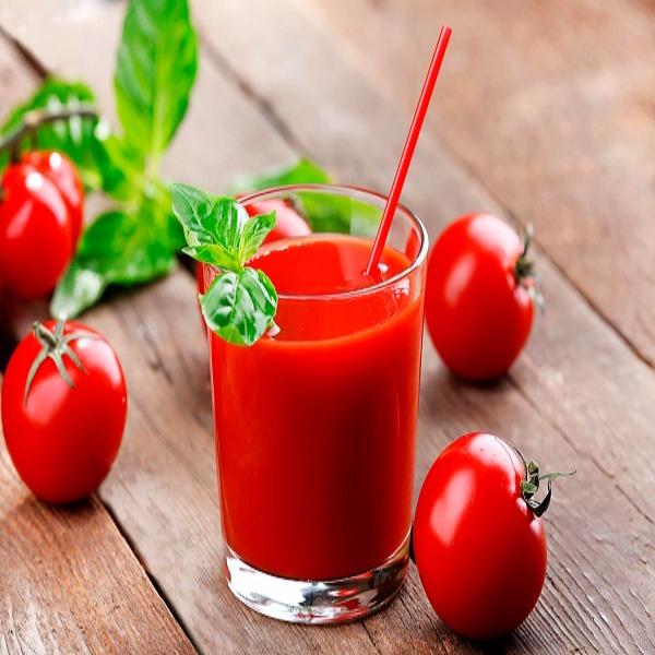 Sử dụng nước ép cà chua làm trắng dây chuyền bạc