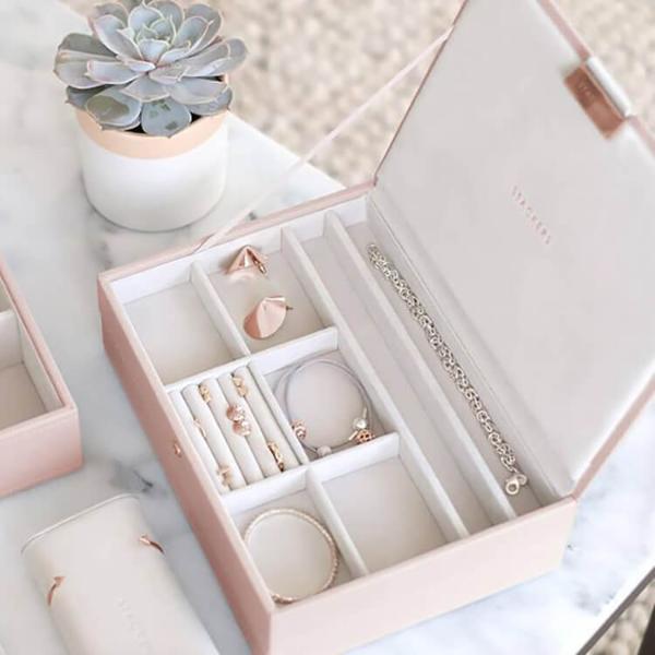 Hãy áp dụng một số cách bảo quản dây chuyền bạc hiệu quả