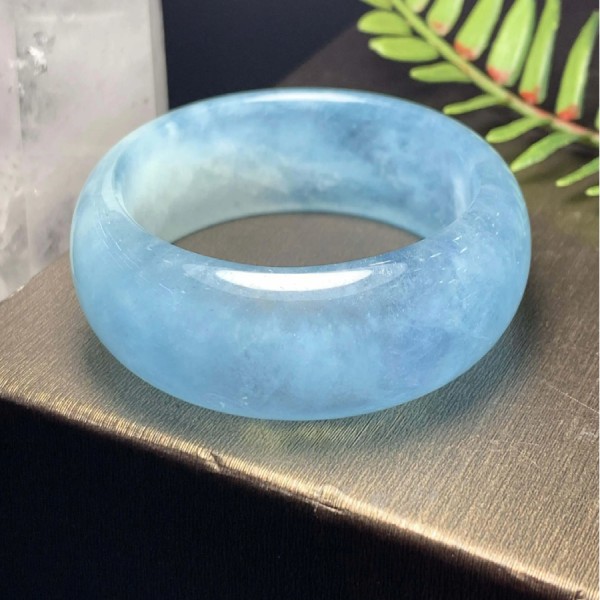 Đá Aquamarine thật có nguồn năng lượng mạnh mẽ