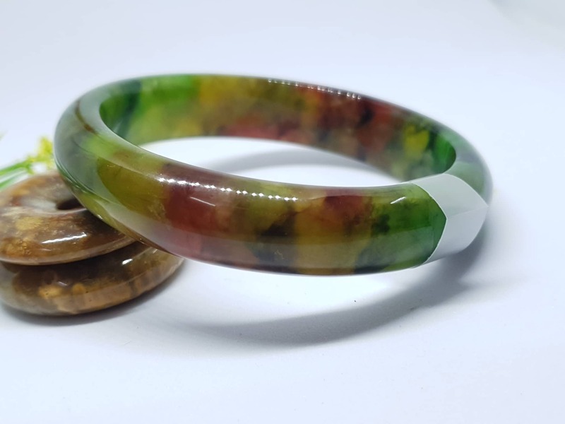 Cẩm thạch tứ quý - Đá quý hội tụ 4 màu sắc quý hiếm