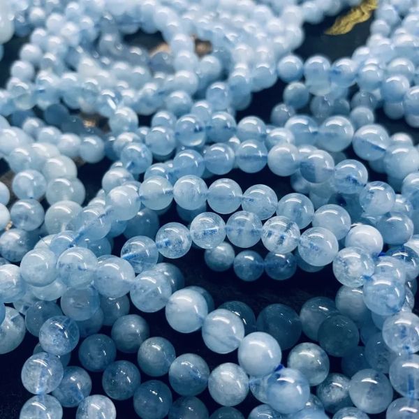 Giá của đá Aquamarine dao động từ 400.000 đồng trở lên