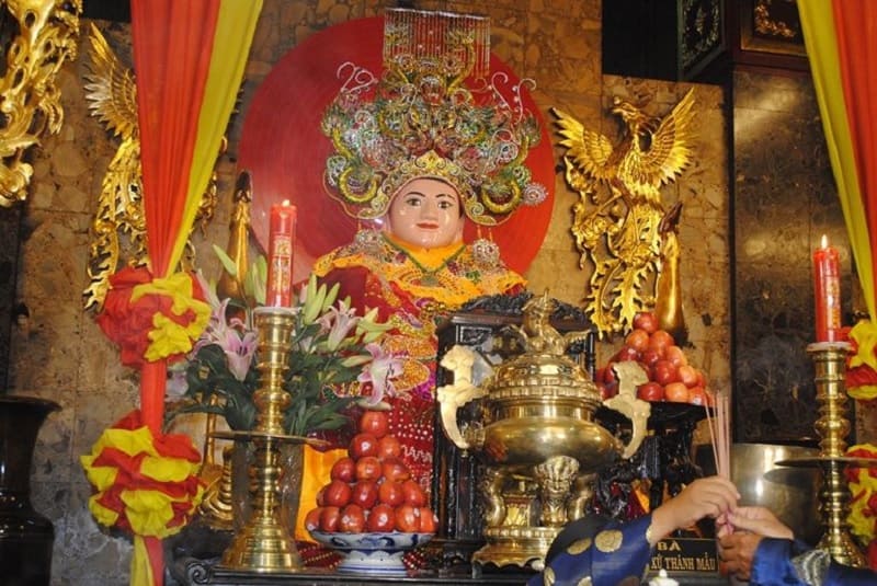 Nghệ thuật điêu khắc tại đền thể hiện sự tinh xảo và sáng tạo