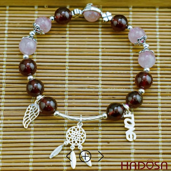 Vòng đá phong thủy Garnet là biểu tượng cho sự vĩnh cửu 