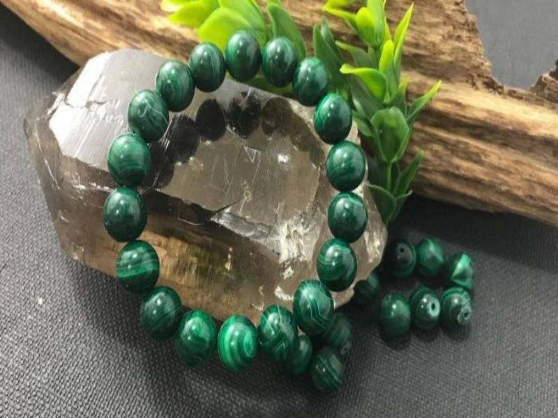 Malachite phù hợp với những người mệnh Mộc và Hỏa