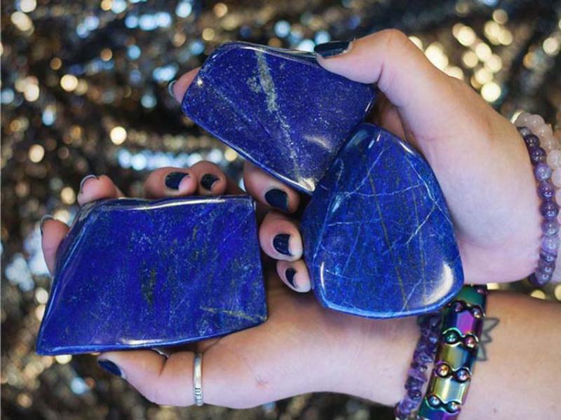 Đá Lapis Lazuli mang lại những tác dụng cực tốt