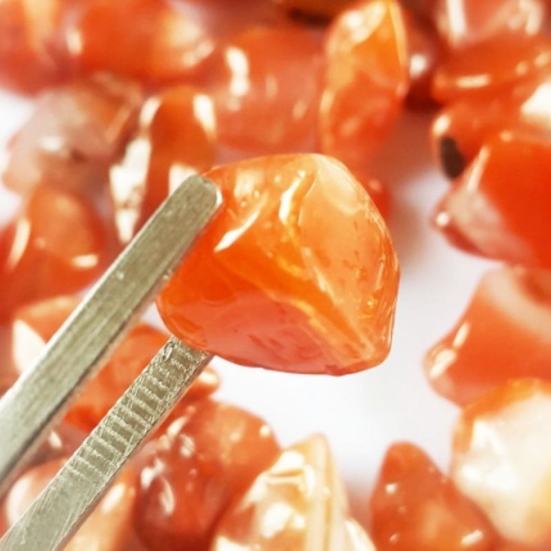 Đá mã não đỏ mang lại năng lượng tích cực cho người sử dụng