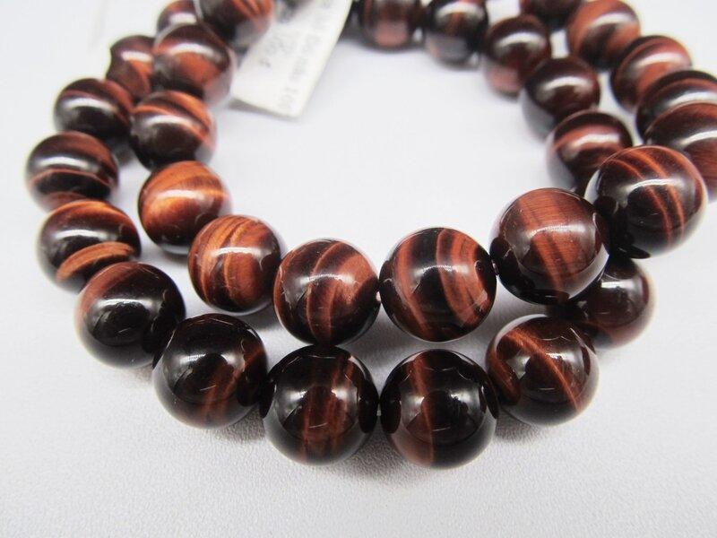 Đá mắt hổ nâu đỏ​ - Tượng trưng cho sự mạnh mẽ