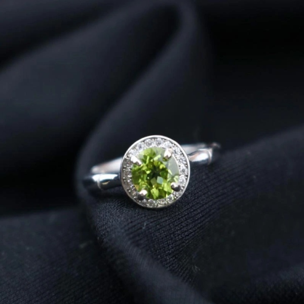 Đá peridot có nhiều công dụng trong cuộc sống