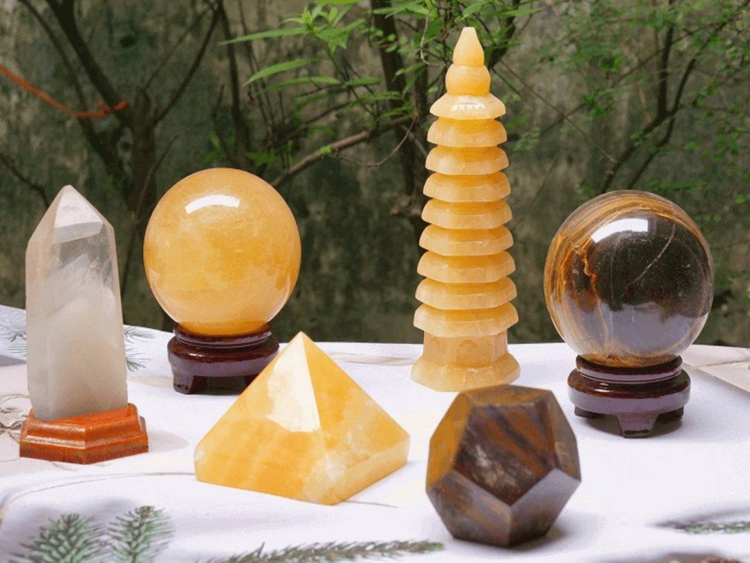 Đá phong thuỷ hợp mệnh là một trong những món trang sức được ưa chuộng