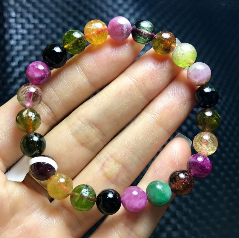 Đá tourmaline có khả năng chữa lành tâm trạng người đeo