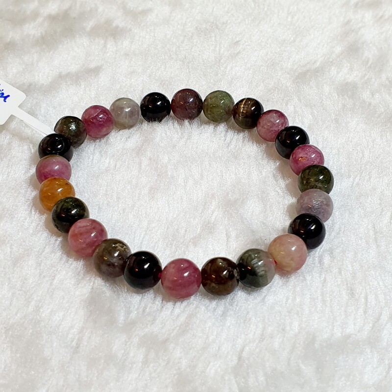 Đá tourmaline giúp bảo vệ năng lượng của người đeo