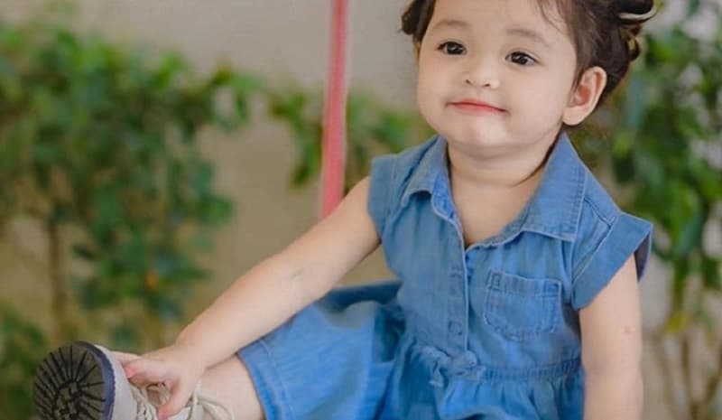 Nhiều bố mẹ thích đặt tên cho con gái theo ý nghĩa xinh đẹp, dịu dàng