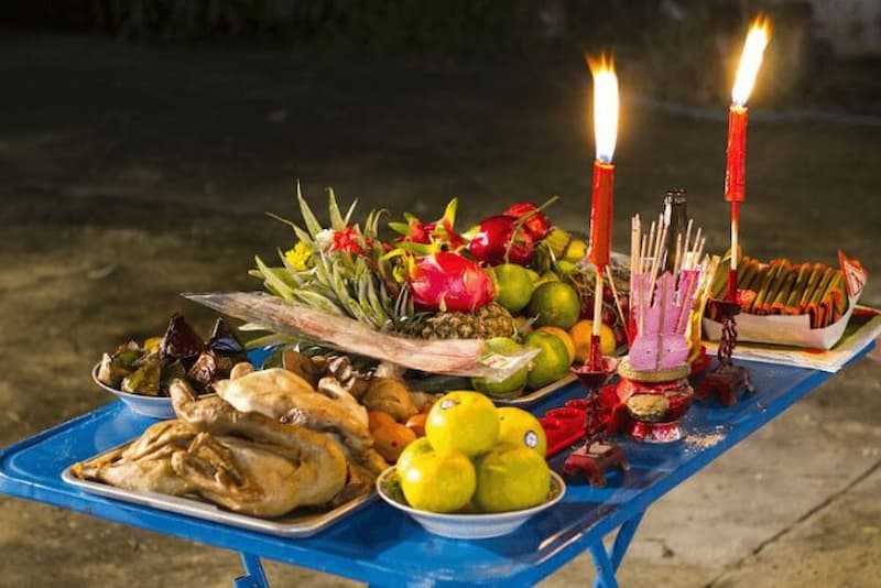 Nến tượng trưng cho ánh sáng và sự sáng suốt