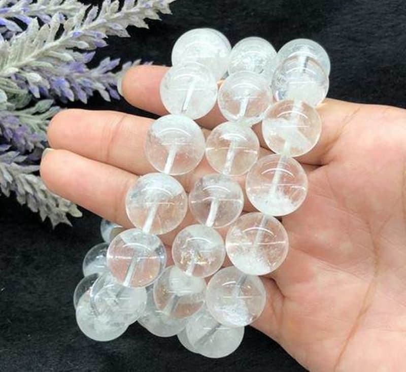 Ngọc hợp với người mệnh kim