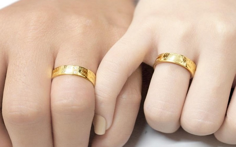 Nhẫn đính hôn đóng vai trò không thể thiếu trong đám hỏi tại Việt Nam