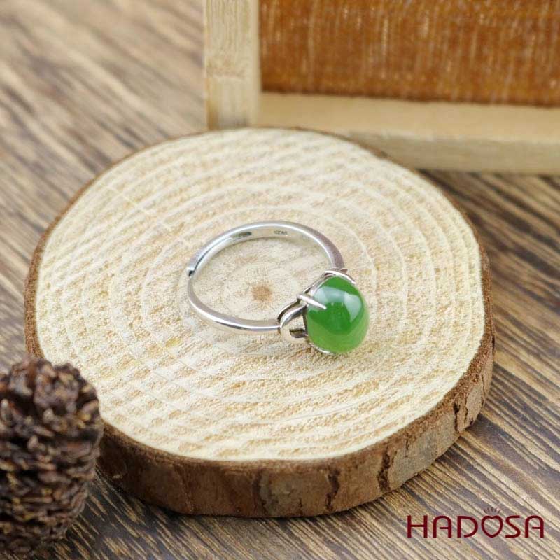 Mẫu nhẫn được phủ bạc sang trọng 