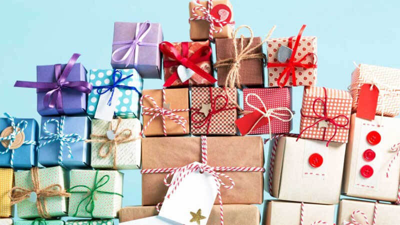 Tại sao nên mua quà tặng để bàn làm việc?