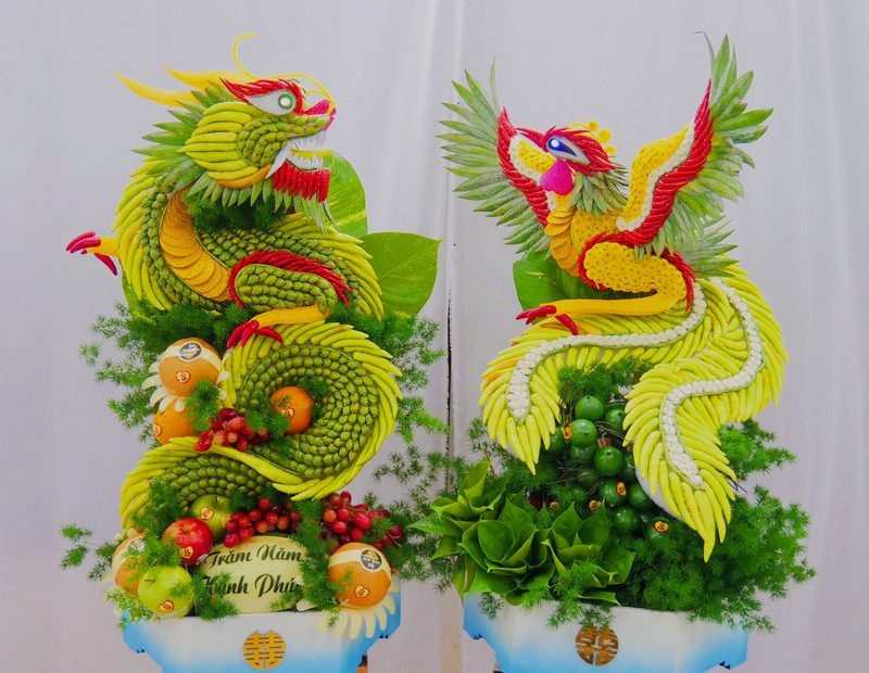 Mâm hoa quả rồng phượng cầu kỳ, sang trọng