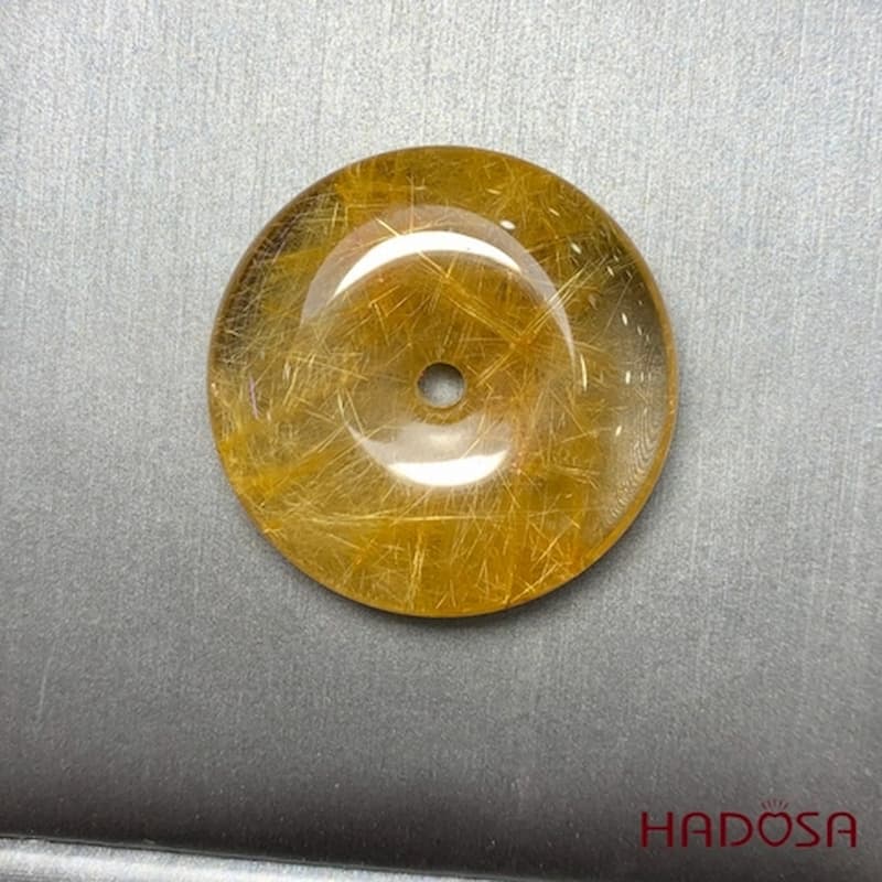 Vật phẩm từ thạch anh tóc vàng tại Hadosa