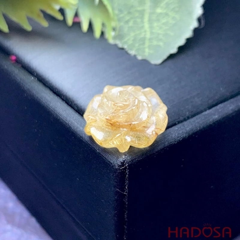 Đá thạch anh tóc vàng hợp mệnh gì trong 5 mệnh?