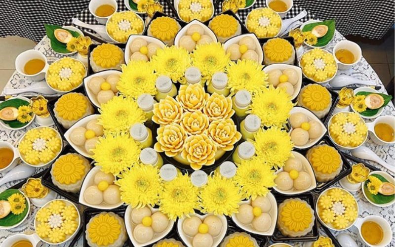 Chuẩn bị mâm cúng chẵn tháng cho bé trai