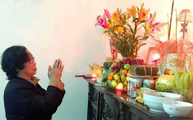 Trong giao thừa có nhiều phong tục truyền thống