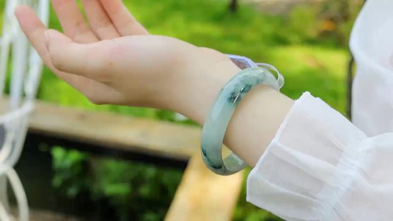 Chọn size vòng theo phong cách đeo của bạn