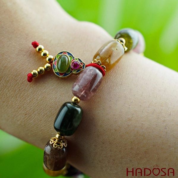 Vòng đá Tourmaline màu Hồng Lục Bảo giúp cân bằng năng lượng