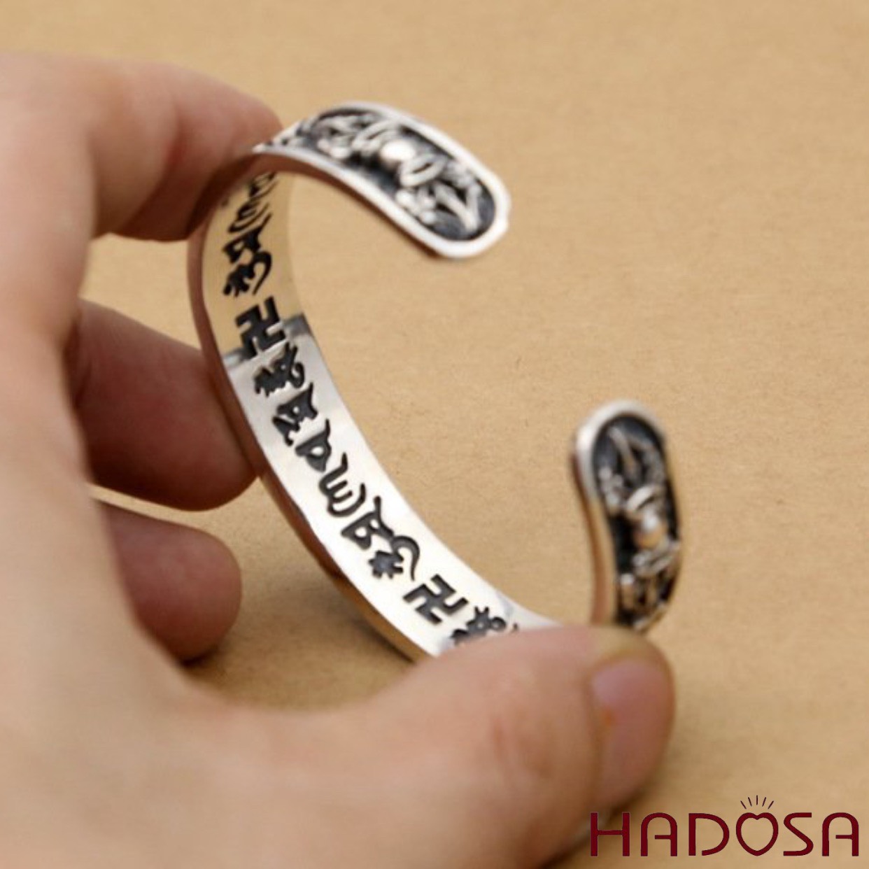 Vòng kiềng bạc Thái handmade