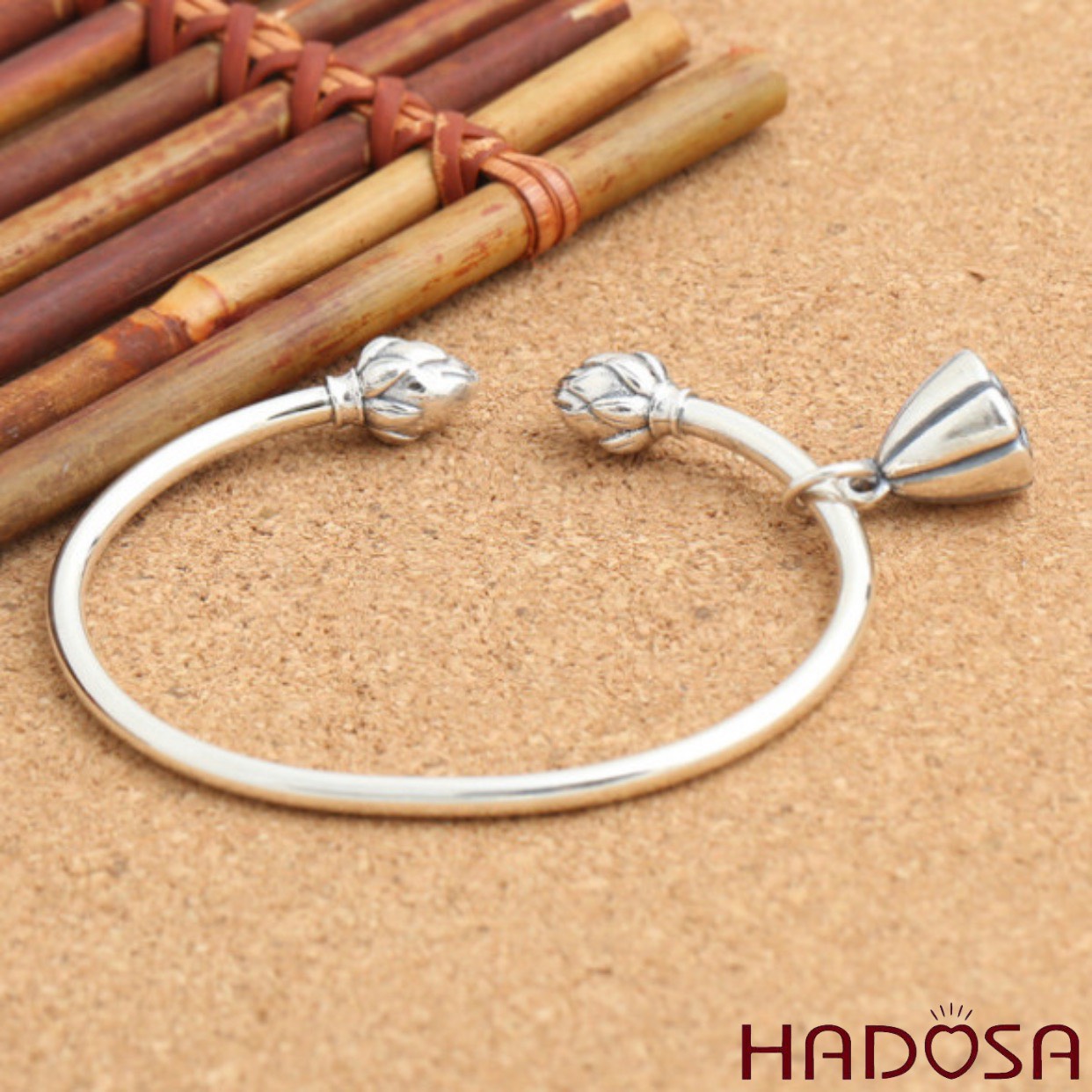 Vòng tay kiềng bạc