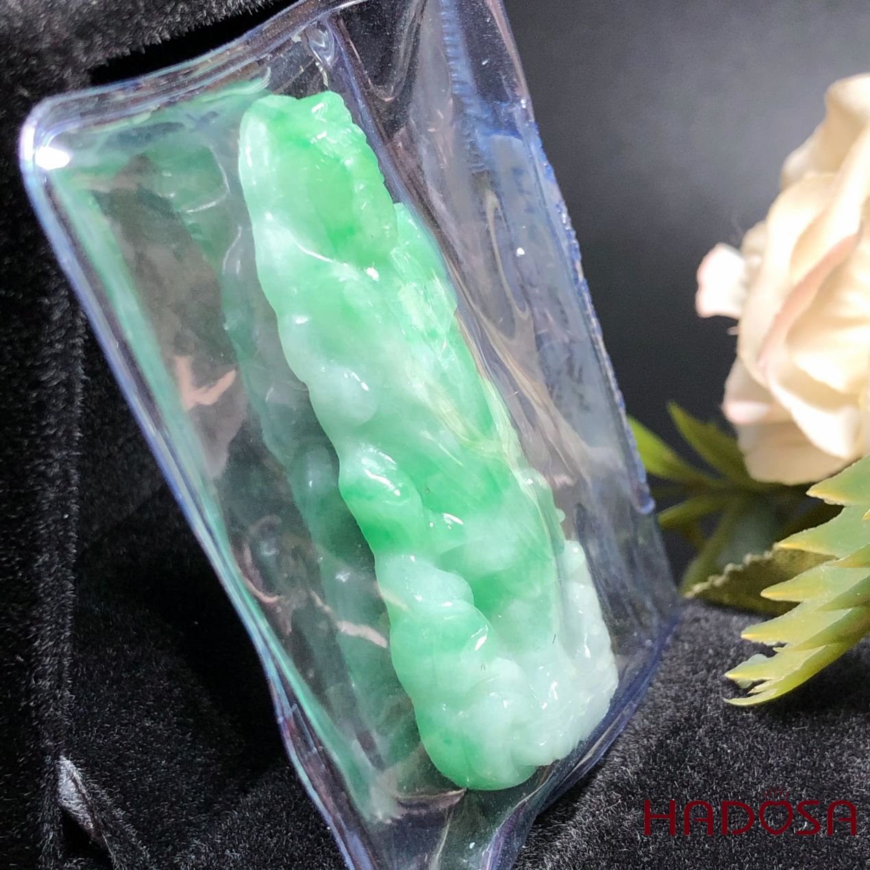 Mặt Phật Bà đứng Cẩm Thạch xanh - trắng xám 49x23mm