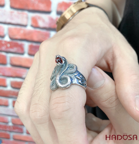 Nhẫn bạc Thái Mãng Xà nhả ngọc