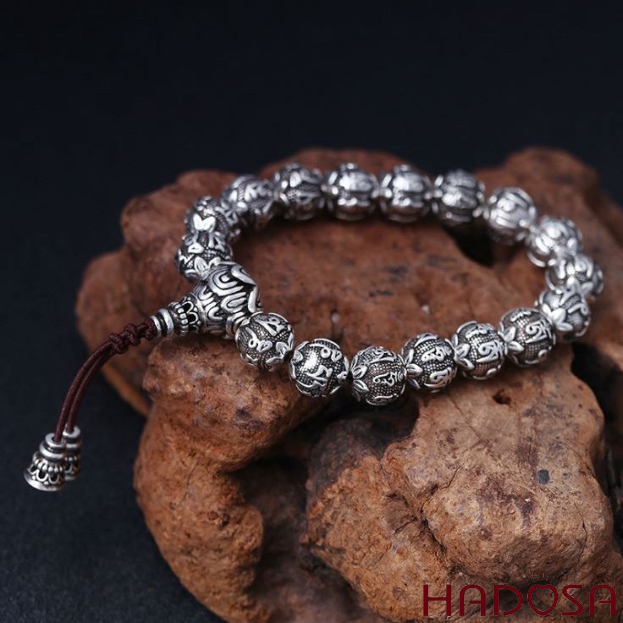 Vòng hạt bạc Thái Om Mani Padme Hum