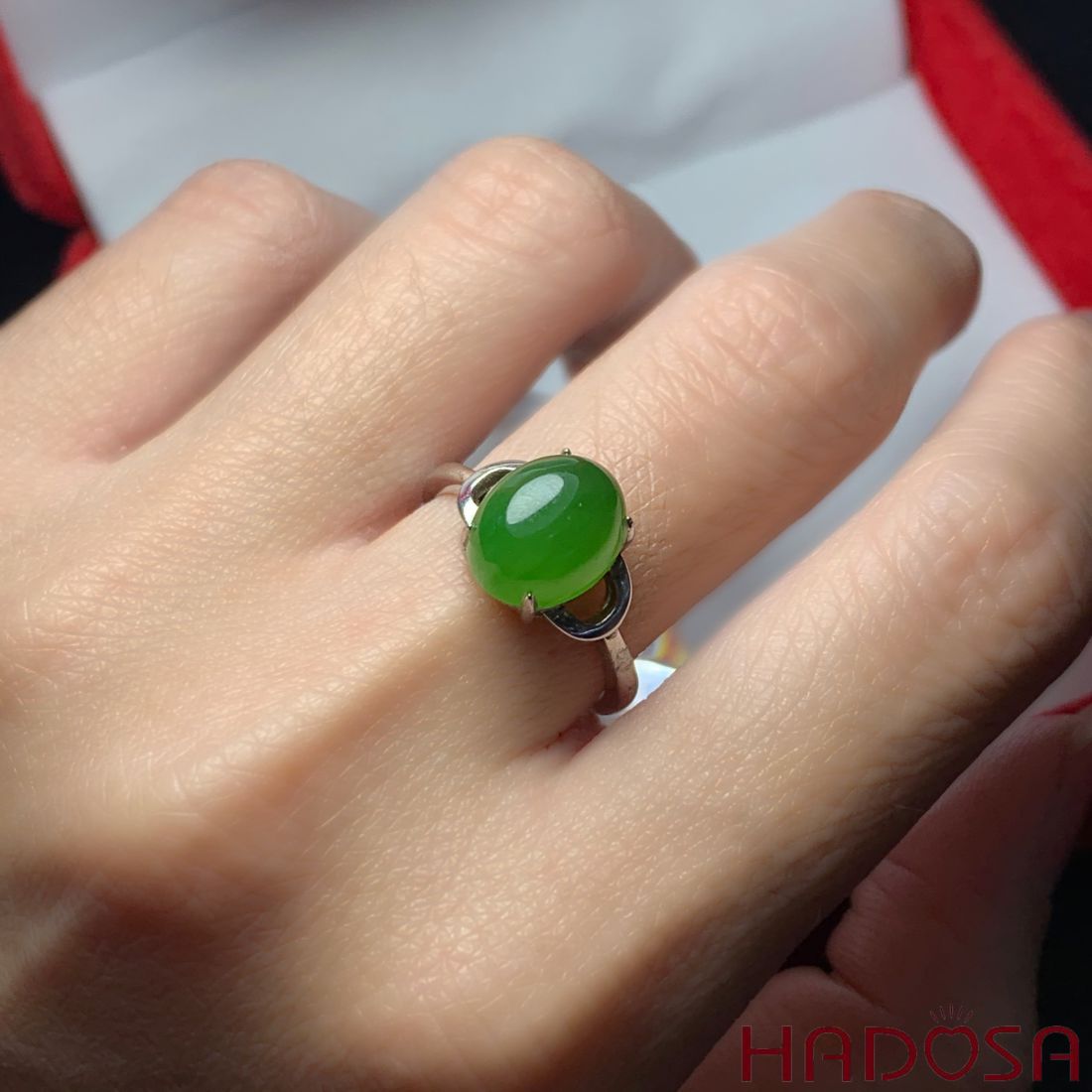 Nhẫn Ngọc Bích Canada (9*11mm) bạc 925