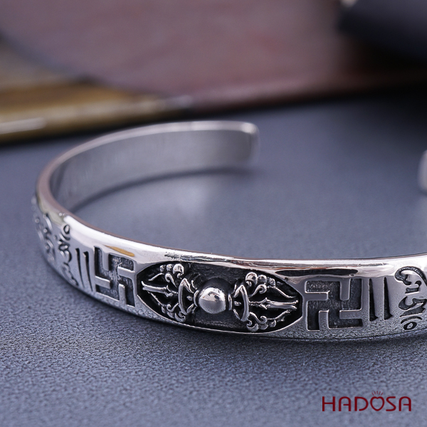 Vòng kiềng bạc Thái handmade