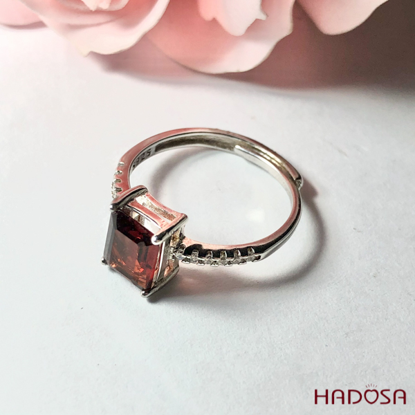 Nhẫn đá Garnet chữ nhật 6*8mm bạc 925