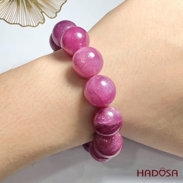 Vòng đá Ruby Thái hồng đậm trong 16mm