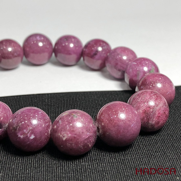 Vòng Ruby Nam Phi cao cấp hồng đậm 12mm