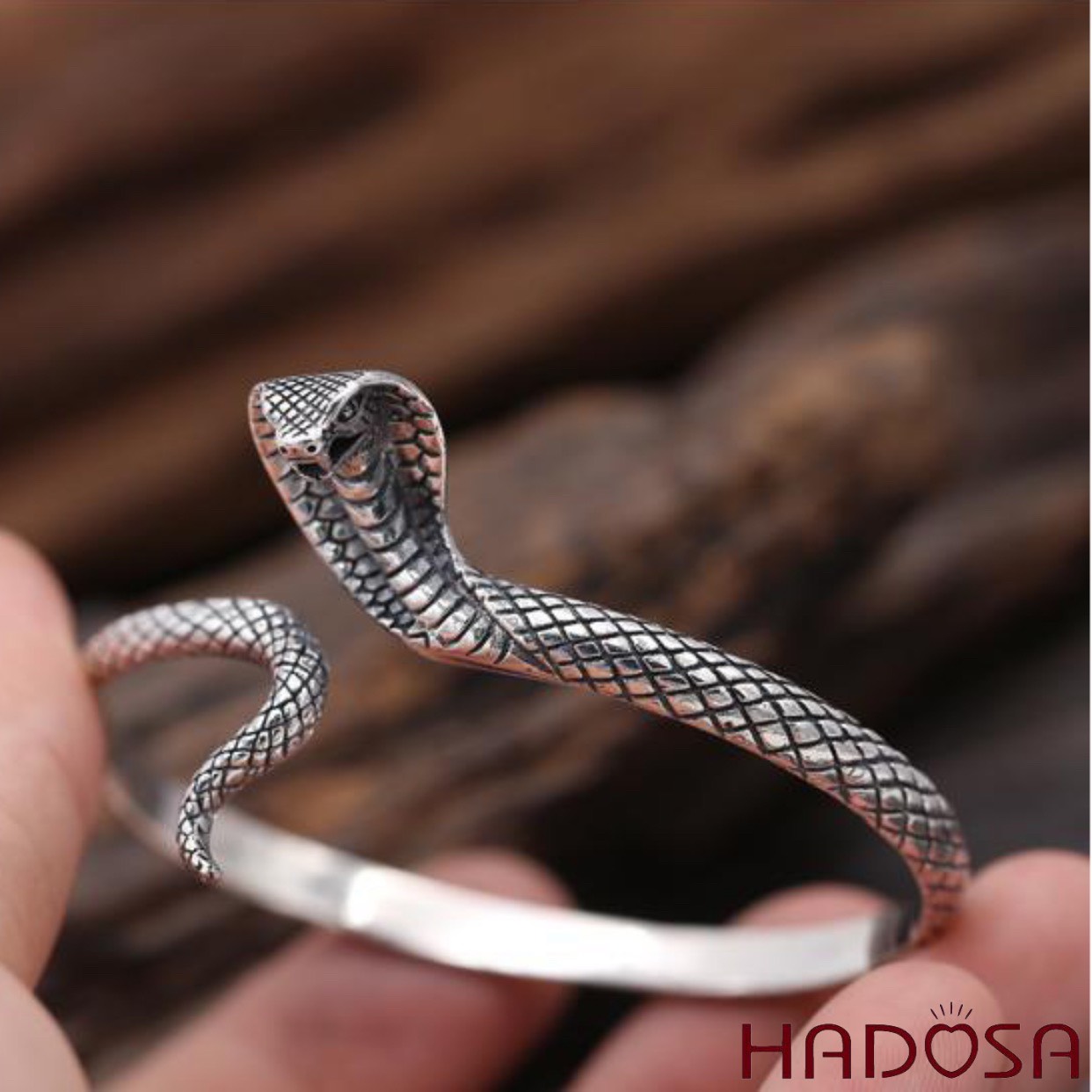 Vòng kiềng bạc Thái Thần Xà