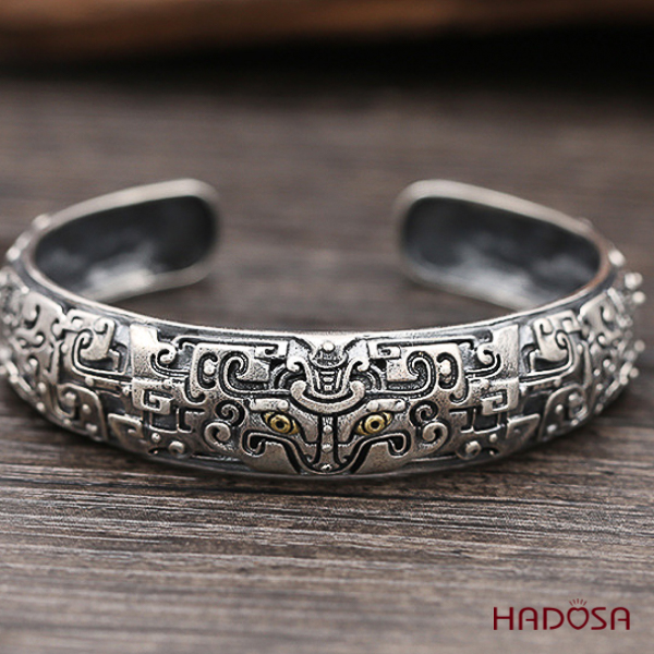 Vòng kiềng bạc Thái handmade