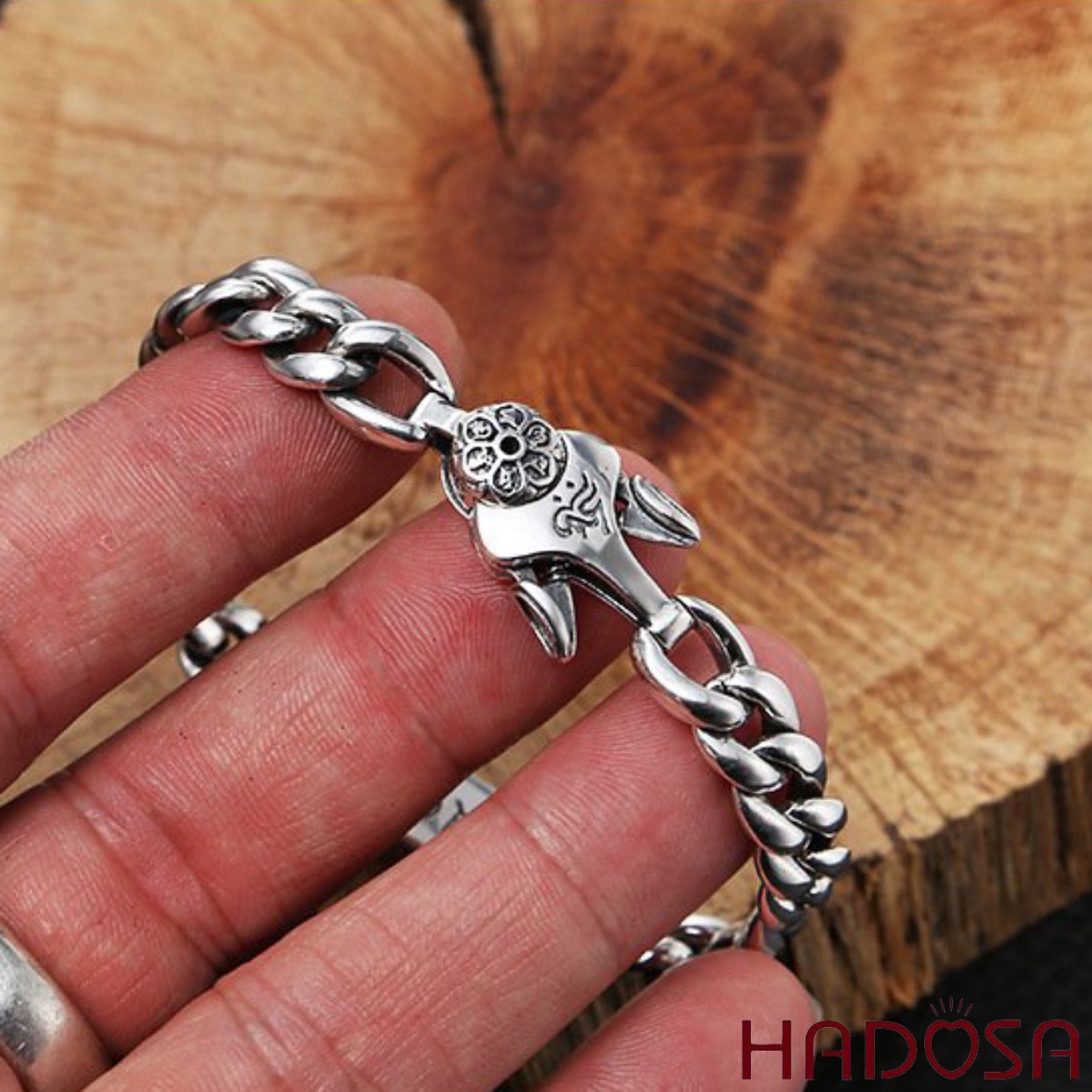 Vòng Tay Nam Bạc Thái bản Om Mani Padme