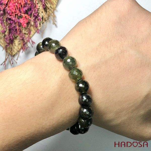 Vòng đá Sapphire cắt giác cao cấp 9mm chuẩn 5A