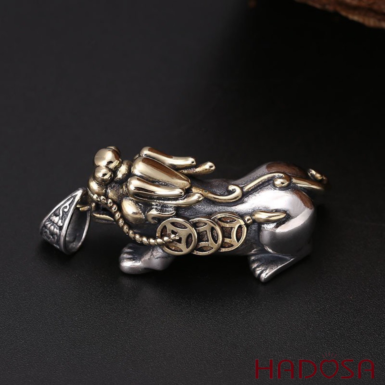 Mặt dây chuyền Tỳ Hưu bạc Thái