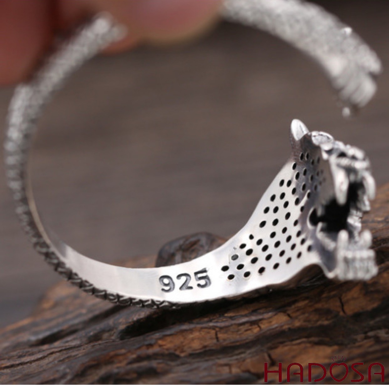 Vòng bạc Thái chạm Rồng