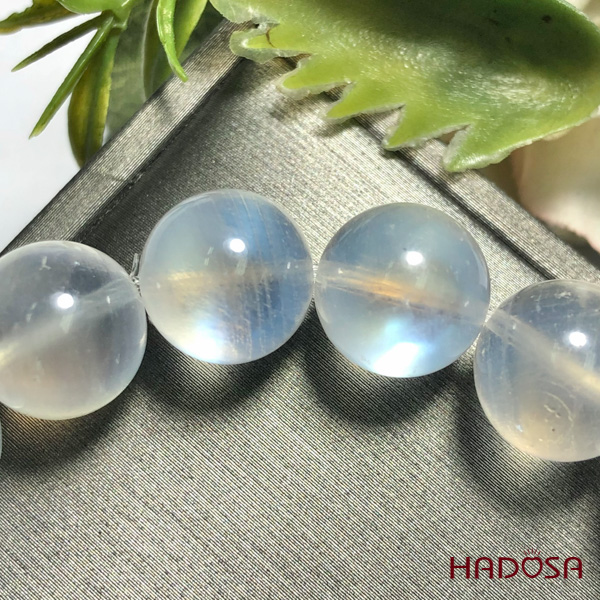 Vòng đá Mặt Trăng 11mm 8A